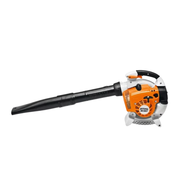 Souffleur thermique STIHL BG 86 avec moteur performant pour les travaux d'entretien des espaces verts, disponible chez Défi-Mat Jardin.