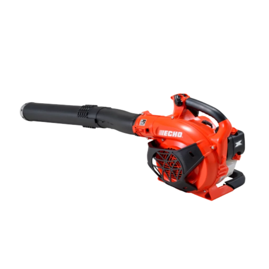 Souffleur thermique professionnel STIHL PB 2620 pour le nettoyage des grands espaces, disponible chez Défi-Mat Jardin.
