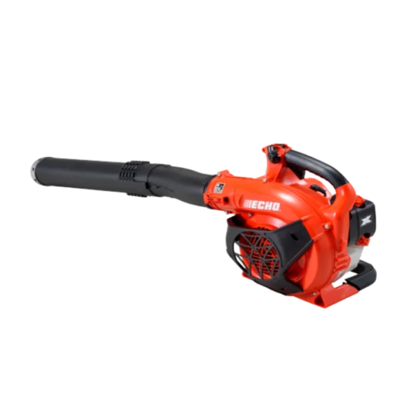 Souffleur thermique professionnel STIHL PB 2620 pour le nettoyage des grands espaces, disponible chez Défi-Mat Jardin.