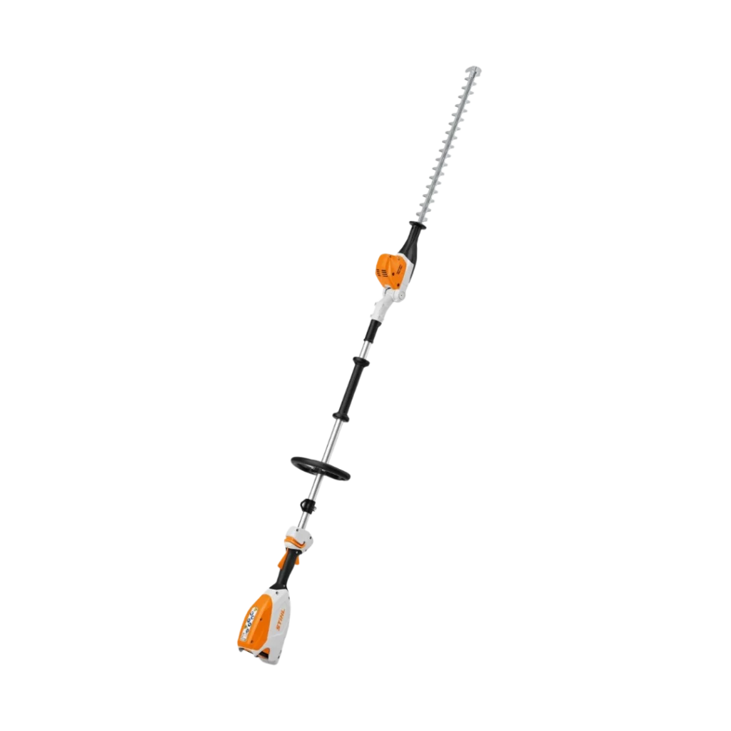 Taille-haies sur perche à batterie STIHL HLA 66 avec tête de coupe orientable, disponible chez Défi-Mat Jardin.