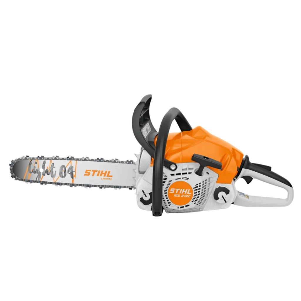 Tronçonneuse thermique STIHL MS 212 polyvalente pour les travaux de coupe du bois, disponible chez Défi-Mat Jardin.